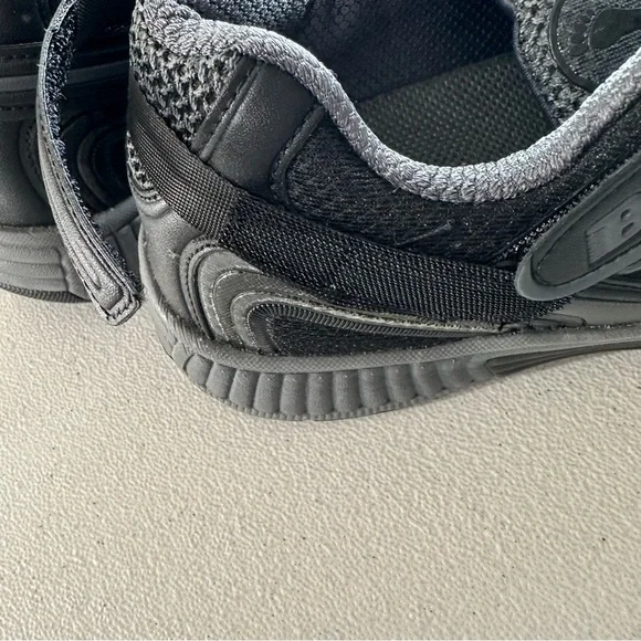 OrthoFeet  wide women’s shoes Black - Picture 5 of 12